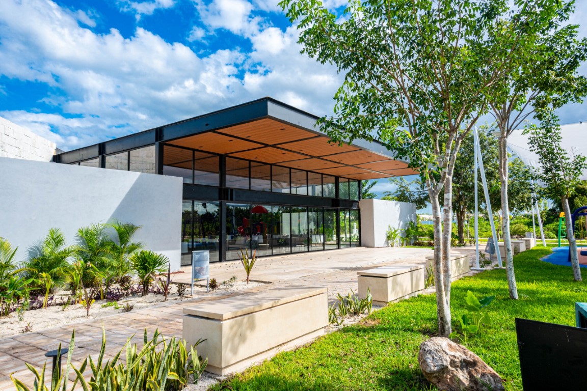 Area social (acceso)